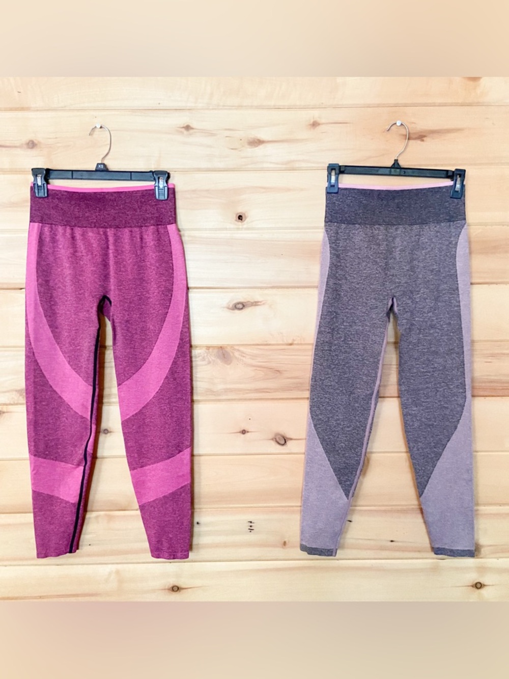 2 Pairs of Pink by Victoria Secret Seamless Leggings in Pink & Gray EUC